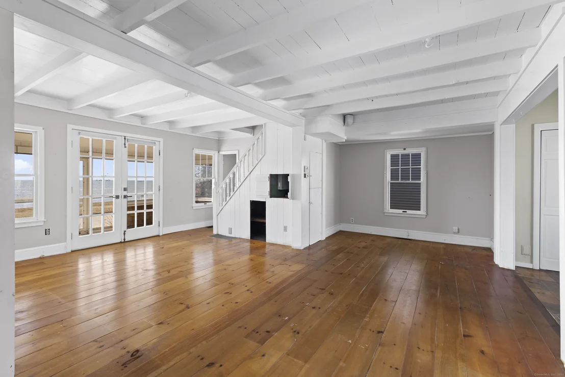 Photo of 275 Seaside Avenue