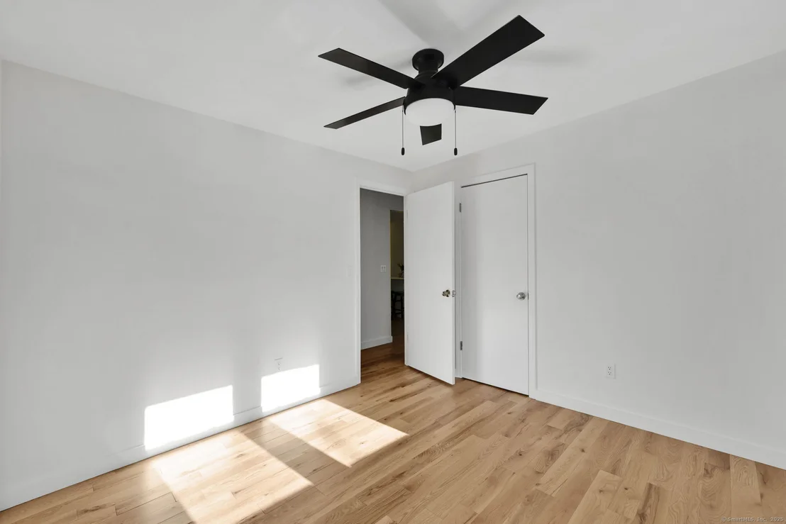 Photo of 527 Merrow Road
