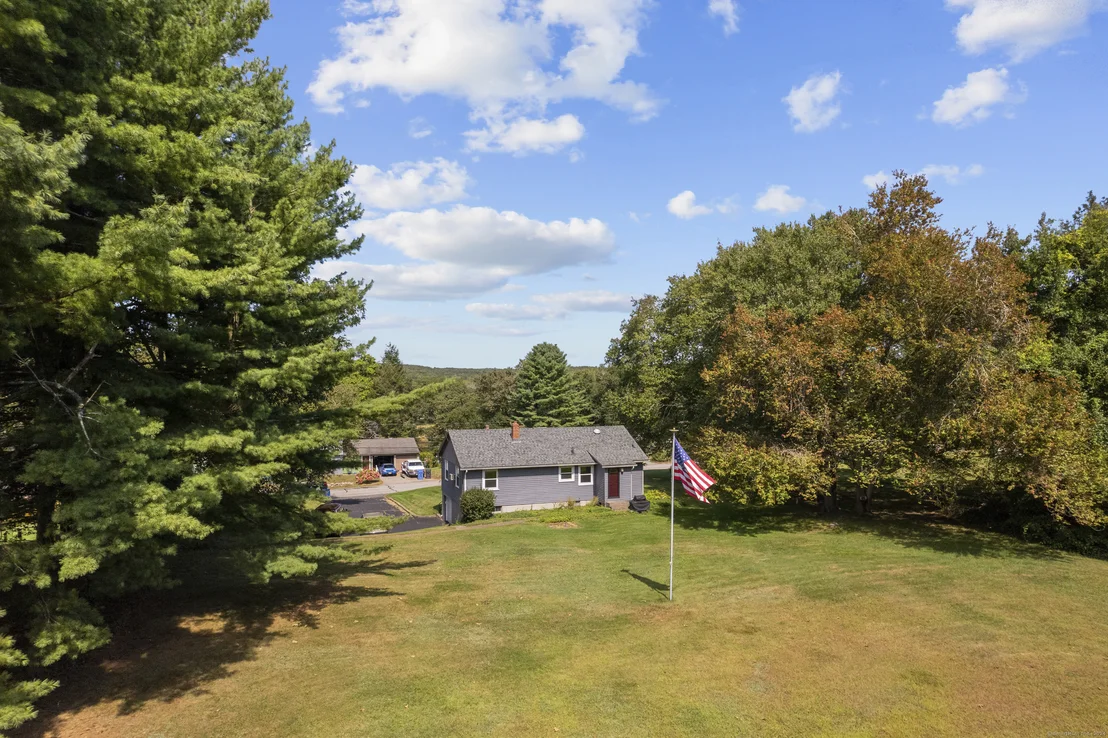 Photo of 43 Arrowhead Drive
