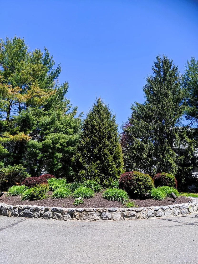 Photo of Unit 32C at 925 Oronoke Road