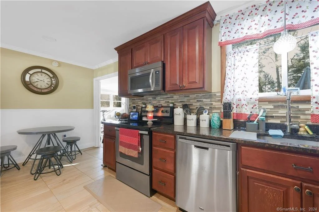 Photo of 30 Meadowlark Road