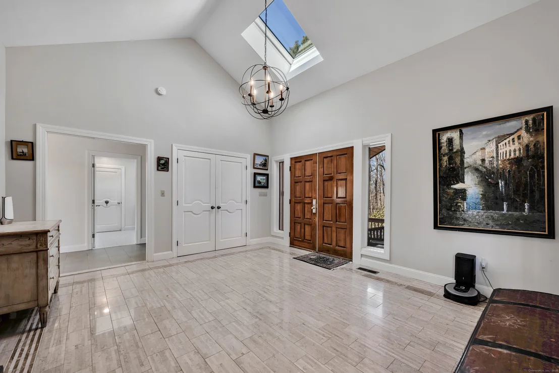 Photo of 349 Star Drive