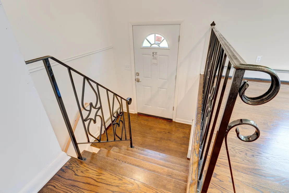 Photo of 586 Charles Street