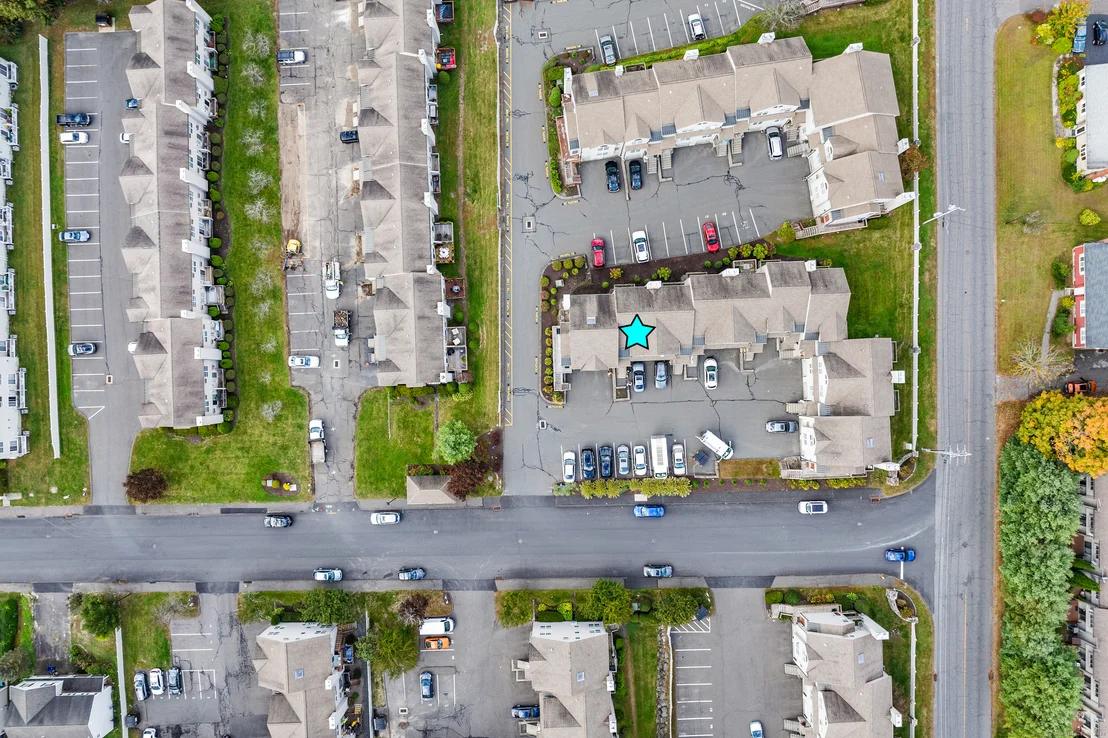 Photo of Unit APT3 at 10 Taft Point