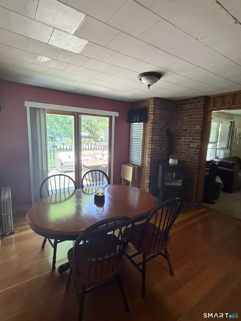 Photo of 517 Davis Road