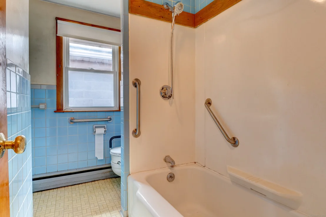 Photo of 255 Eno Avenue