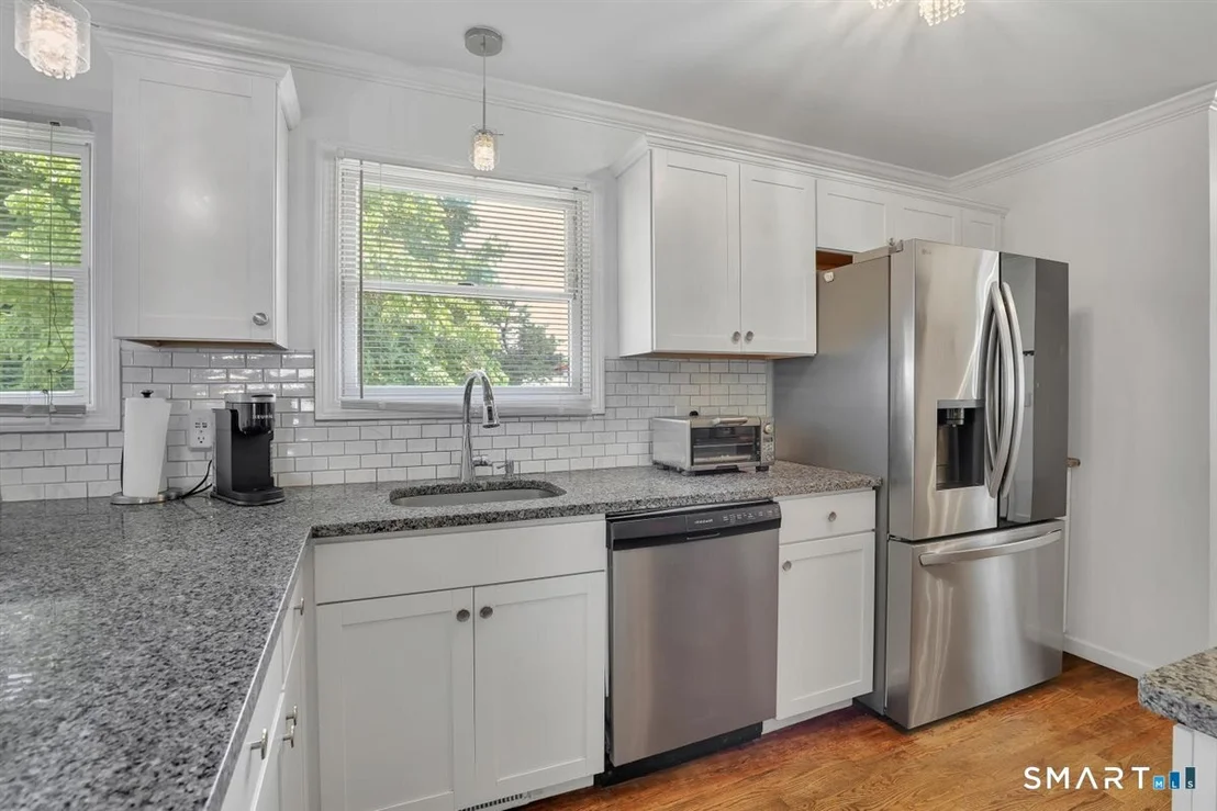 Photo of 30 Quaker Lane