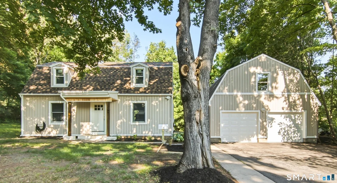Photo of 16 Deepwood Drive