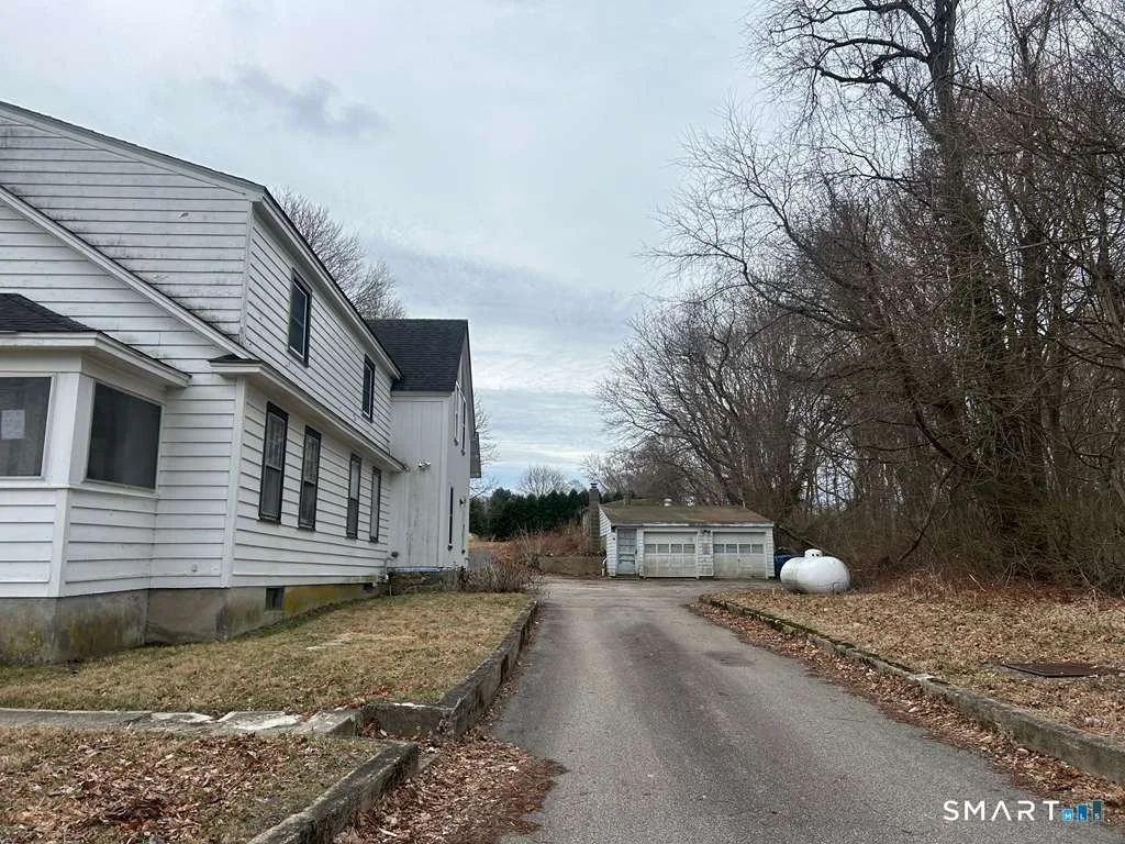 Photo of 17 Comstock Avenue
