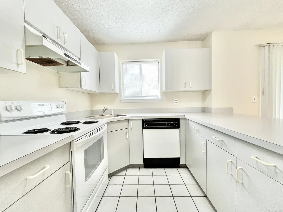 Photo of Unit 34D at 925 Oronoke Road