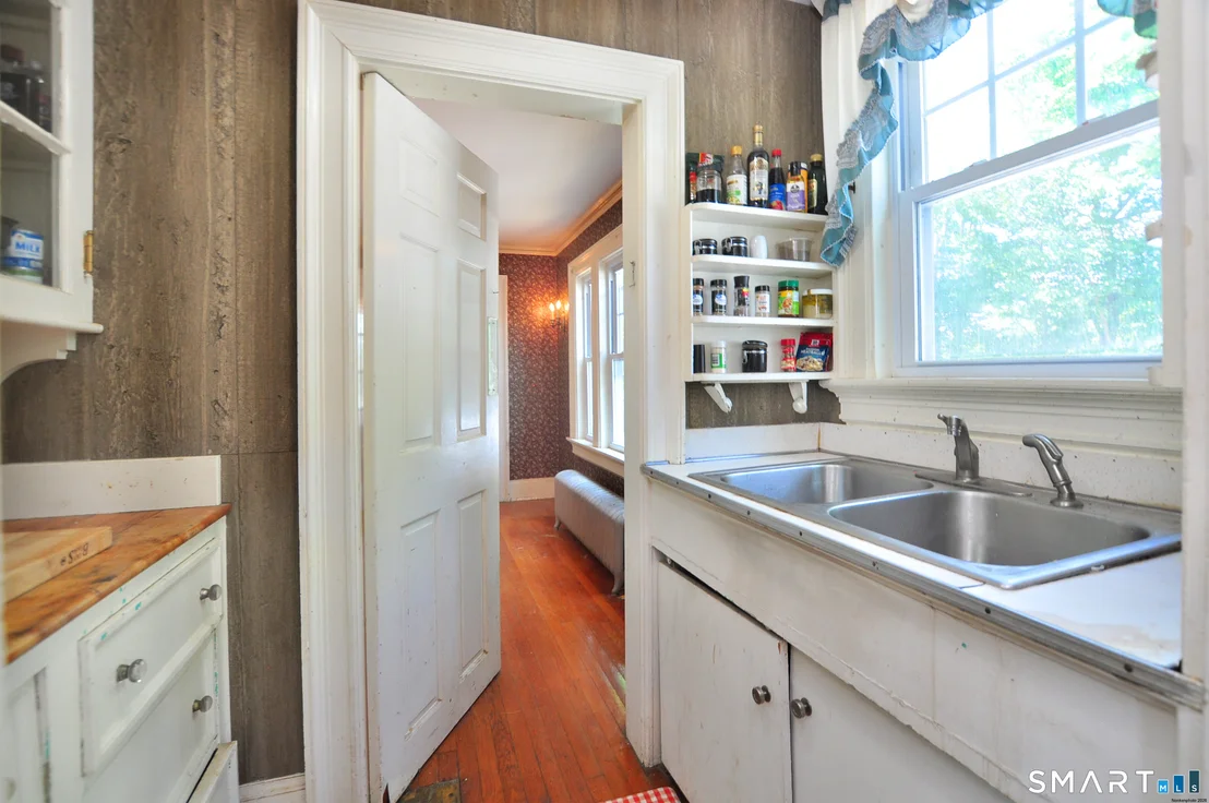 Photo of 609 Norwich Road