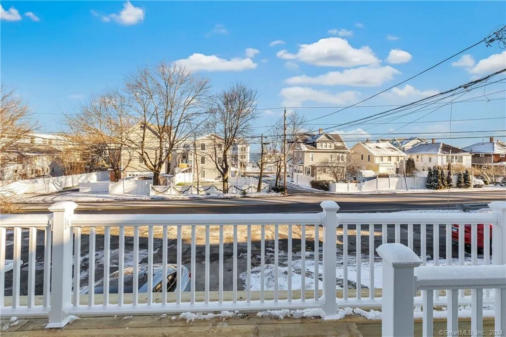 Photo of 39 Edgefield Avenue