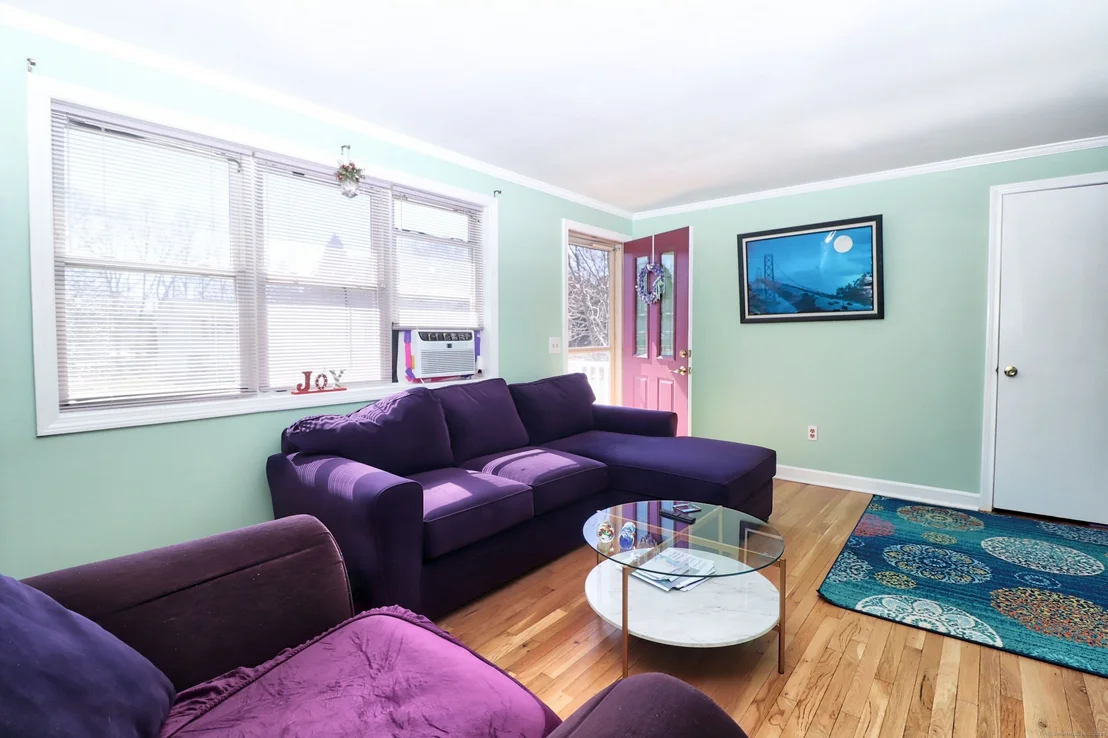 Photo of 237 Bradford Road