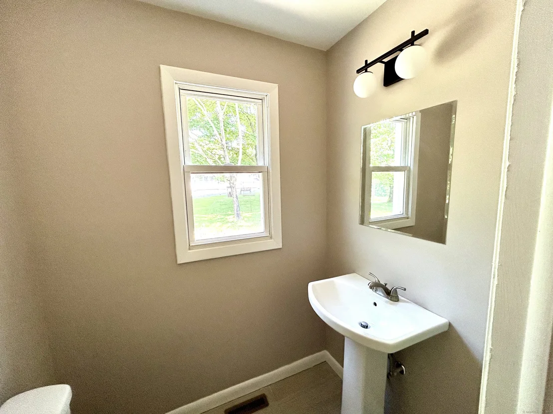 Photo of 241 Forest Road