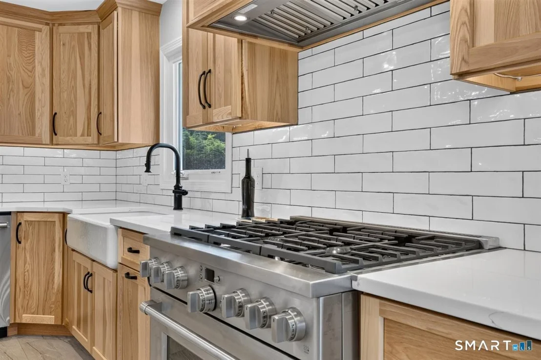 Photo of 366 Hackmatack Street