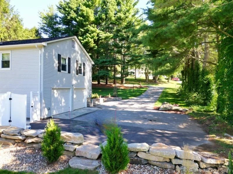 Photo of 107 Indian Meadow Drive