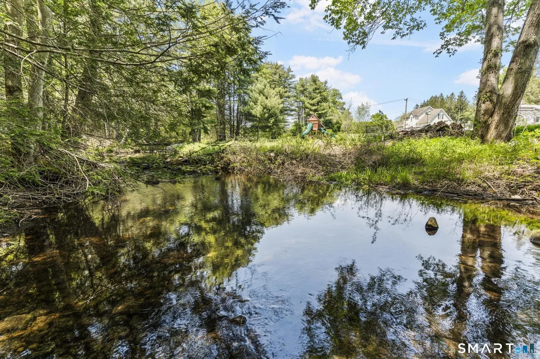 Photo of 321 Colebrook Road
