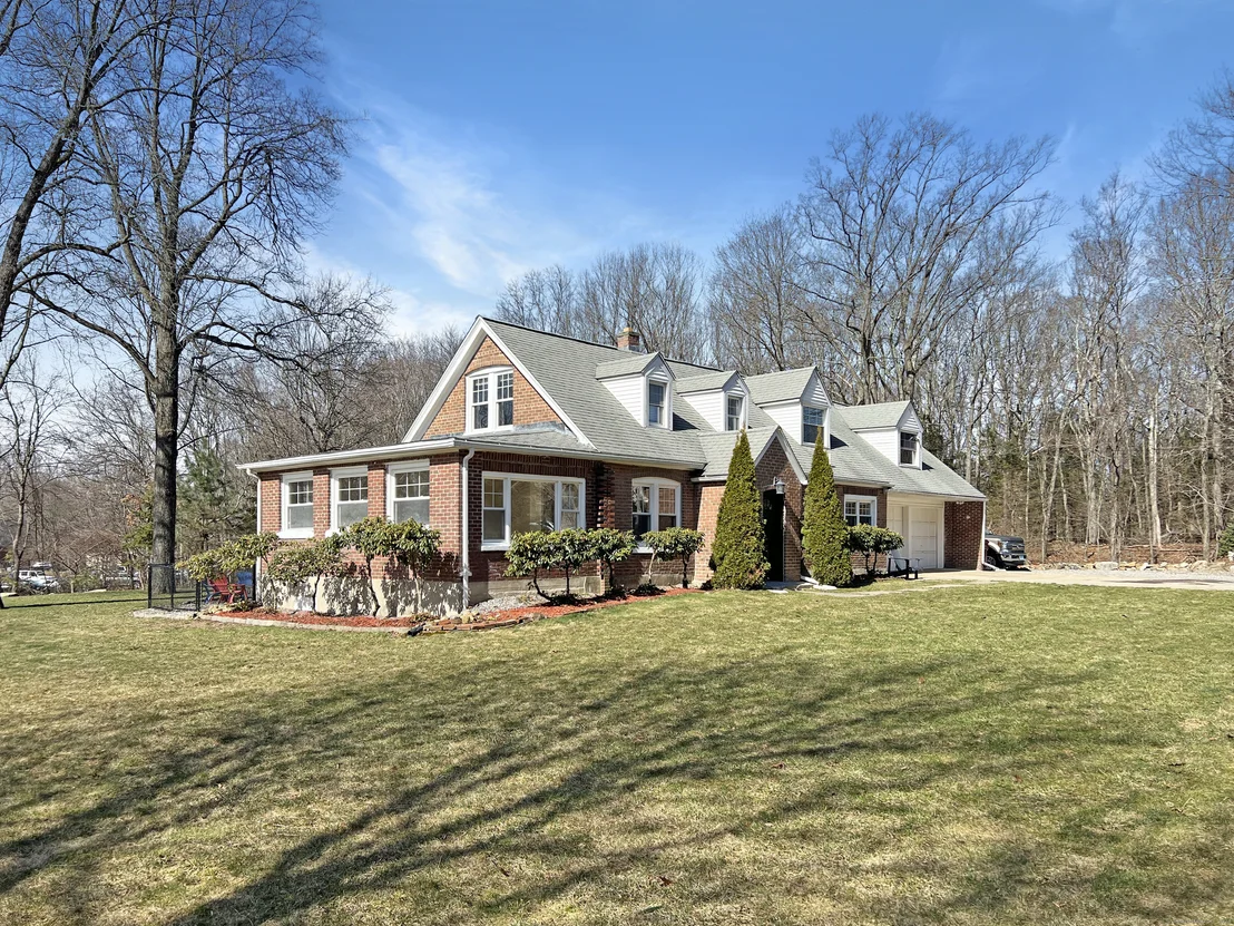 Photo of 625 Maple Hill Road