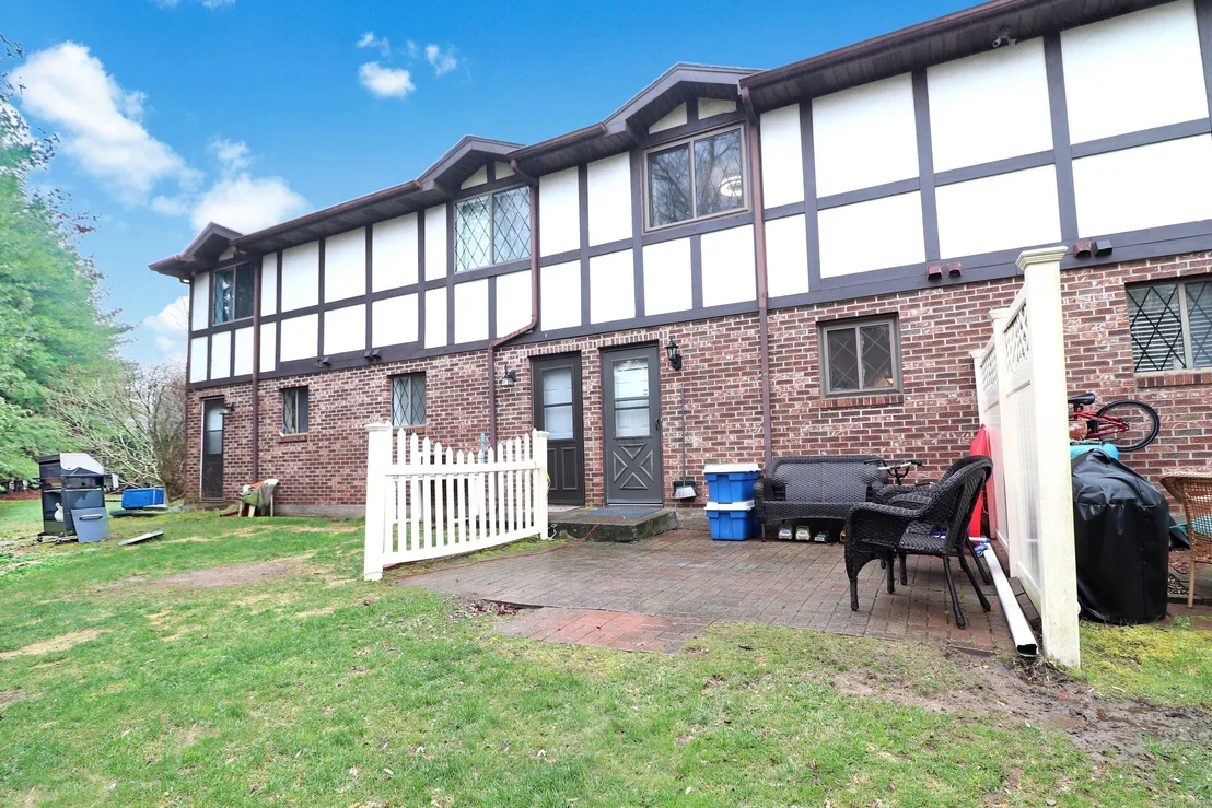 Photo of Unit APT2E at 2 Branch Road