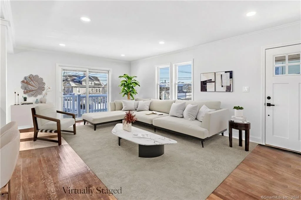 Photo of 39 Edgefield Avenue