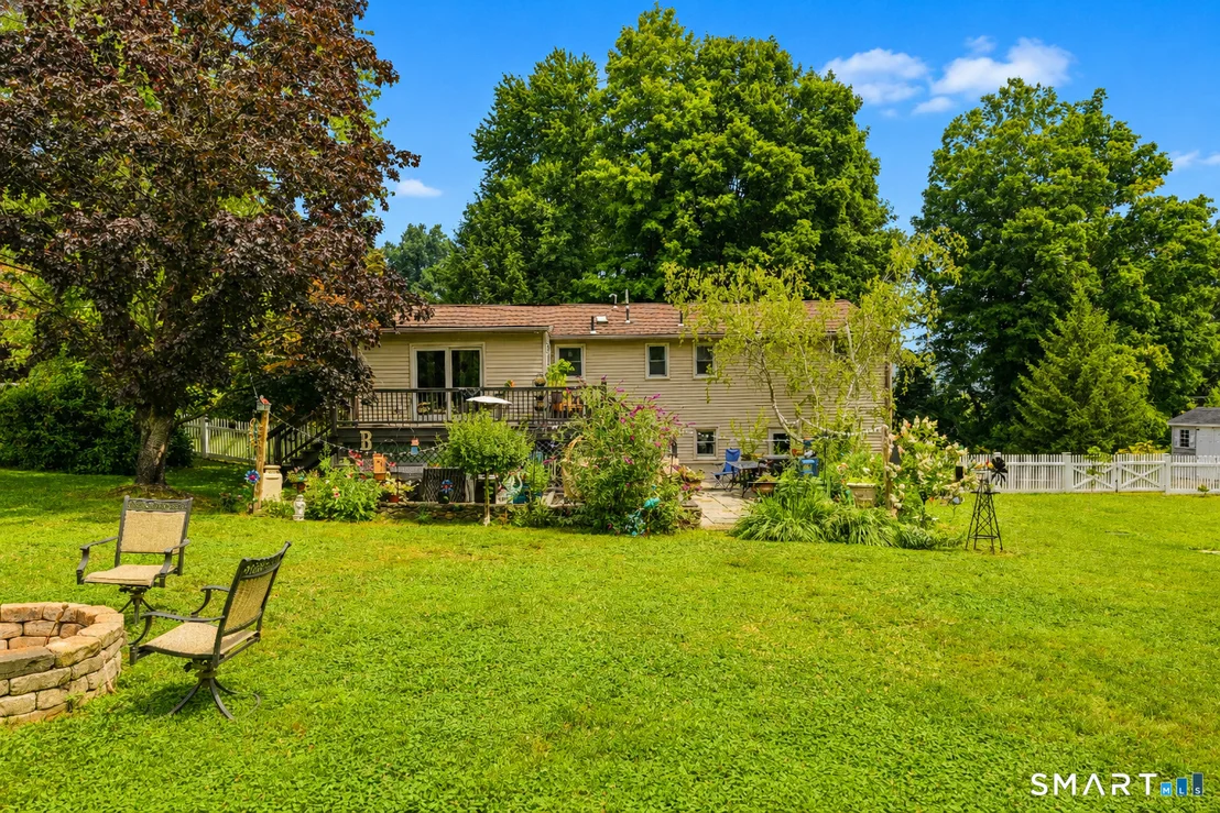 Photo of 379 Smith Pond Road