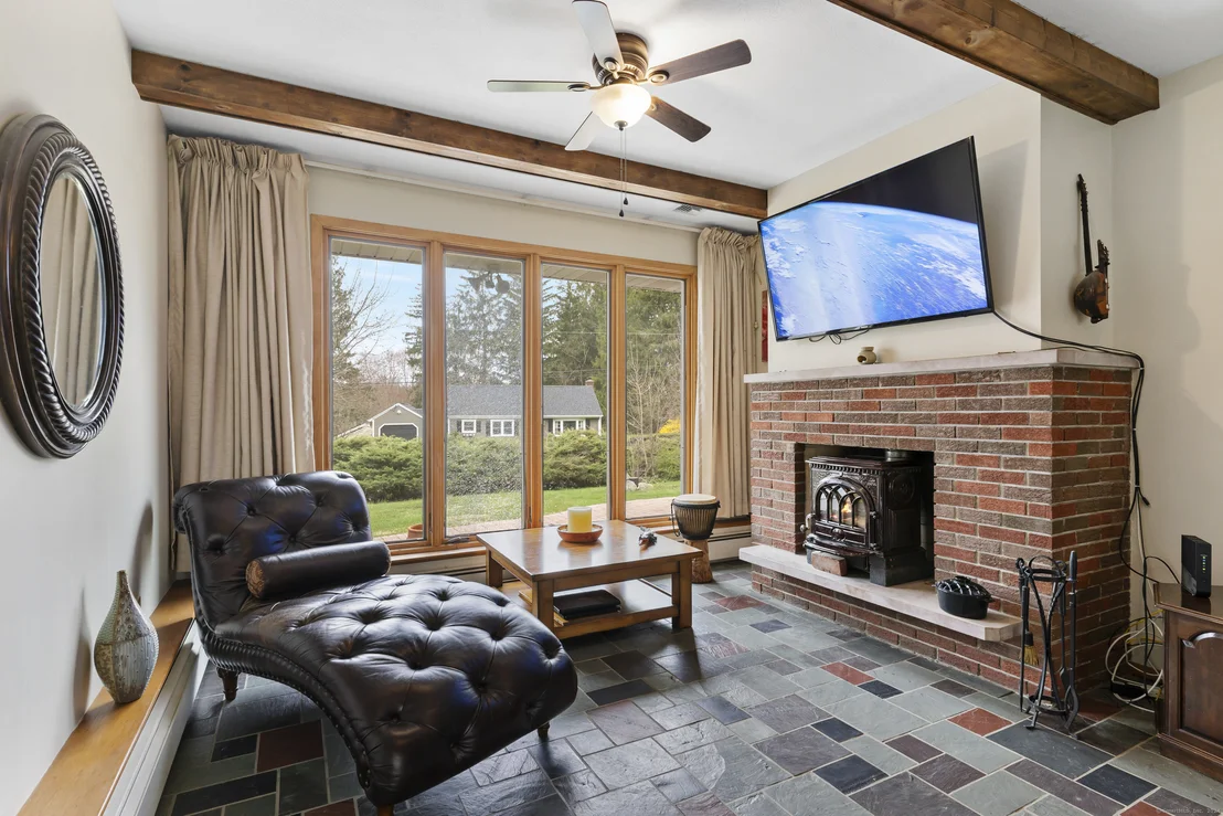 Photo of 2 Fieldstone Drive