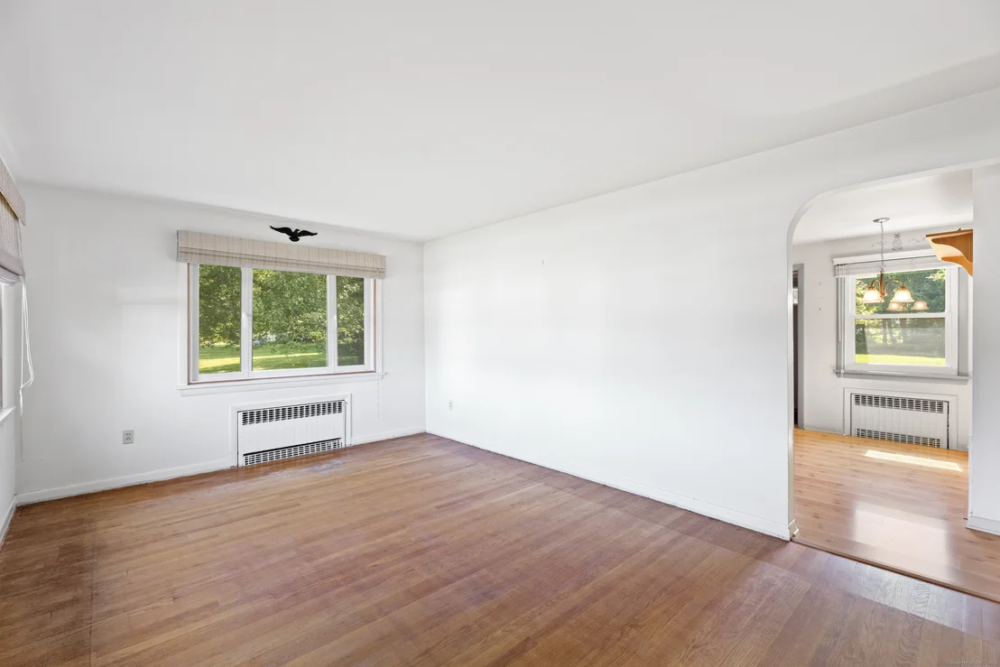 Photo of 43 Arrowhead Drive