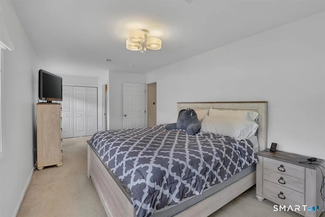 Photo of 30 Quaker Lane