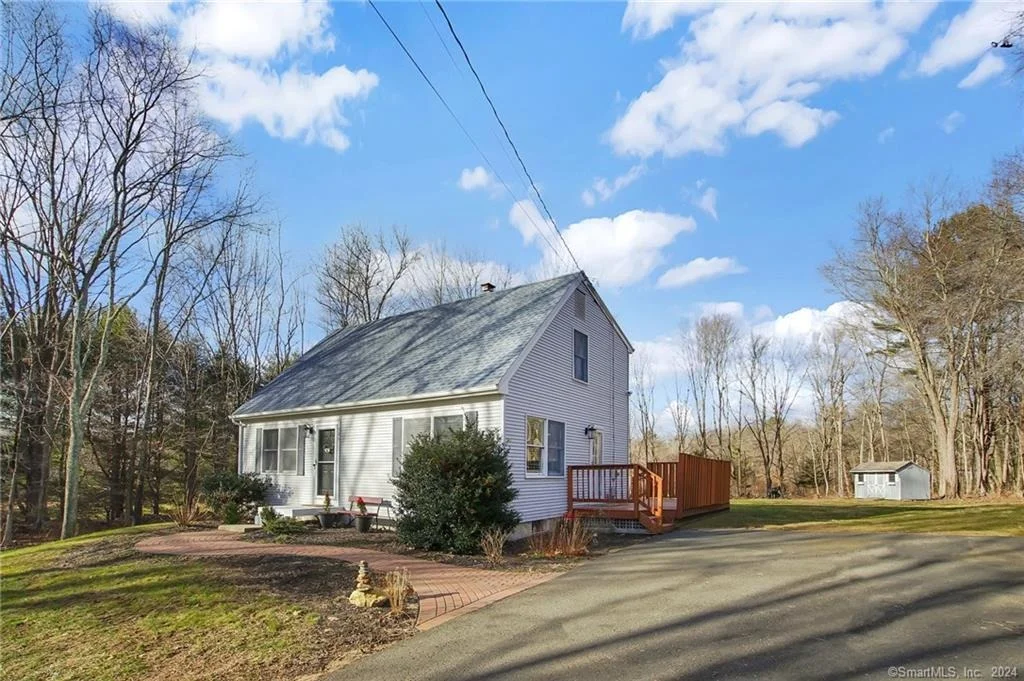 Photo of 986 Merrow Road