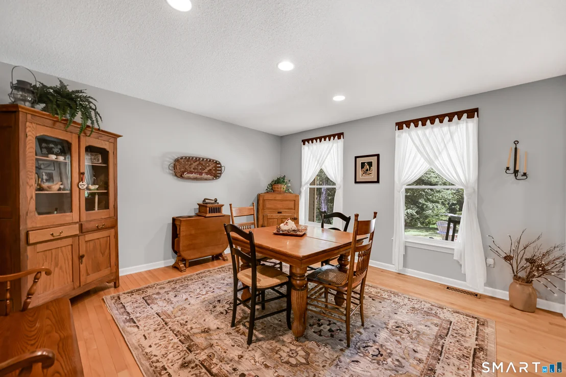 Photo of 107 Robin Drive