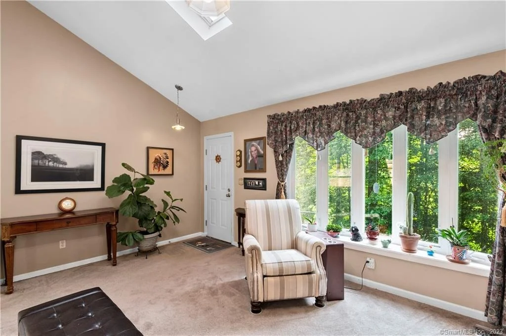 Photo of 1159 New Haven Road