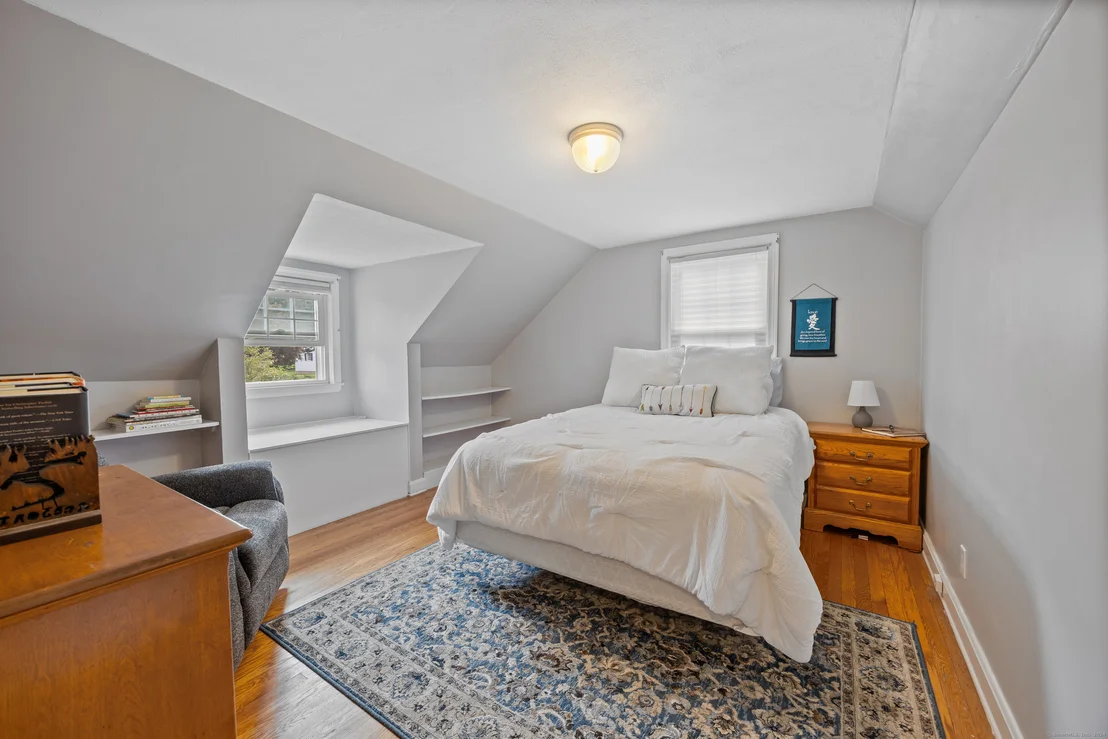 Photo of 165 Beverly Road