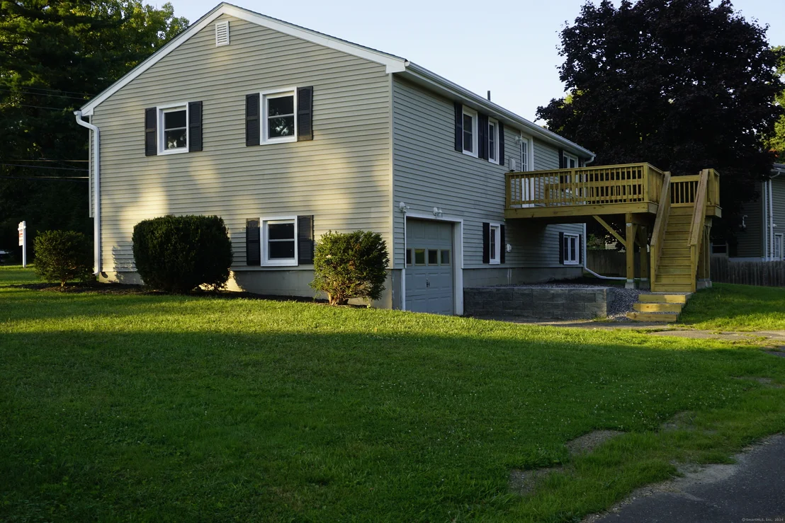 Photo of 586 Charles Street