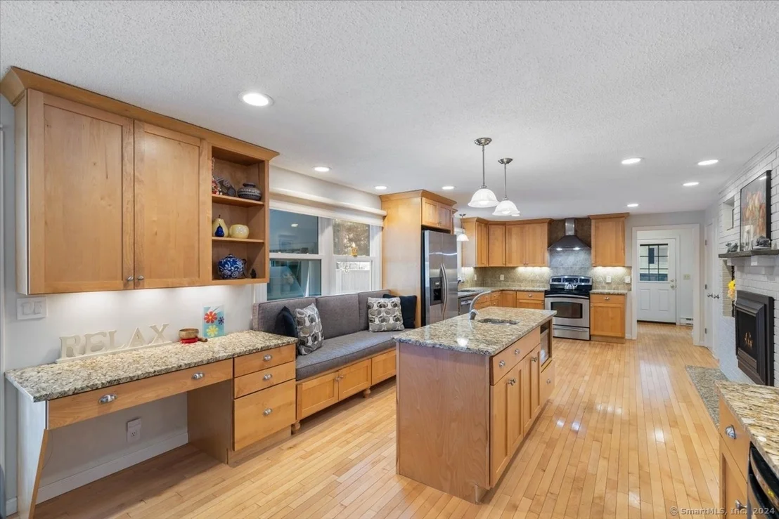 Photo of 2 Colonial Drive
