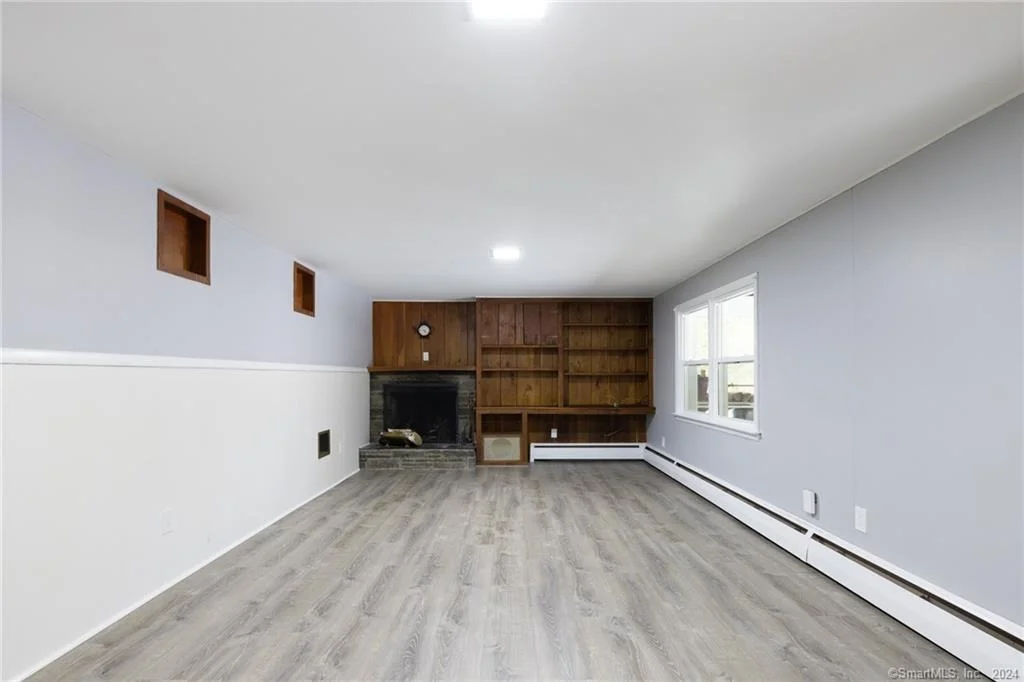 Photo of 2620 Downes Road