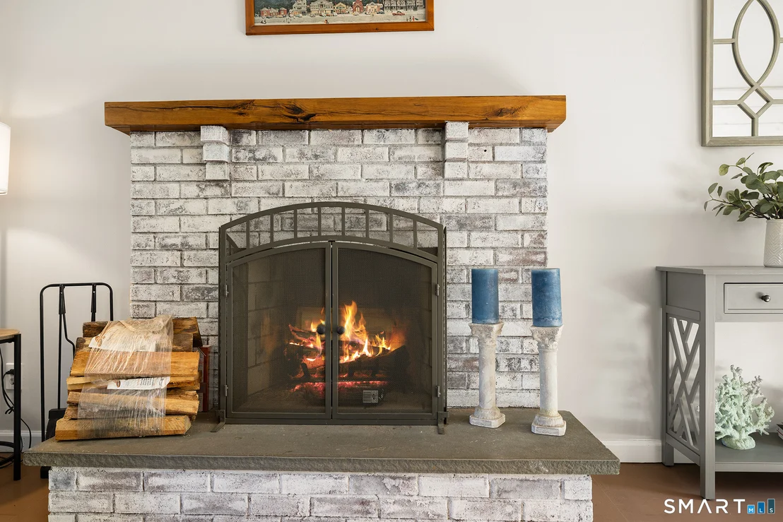 Photo of 1169 Flanders Road