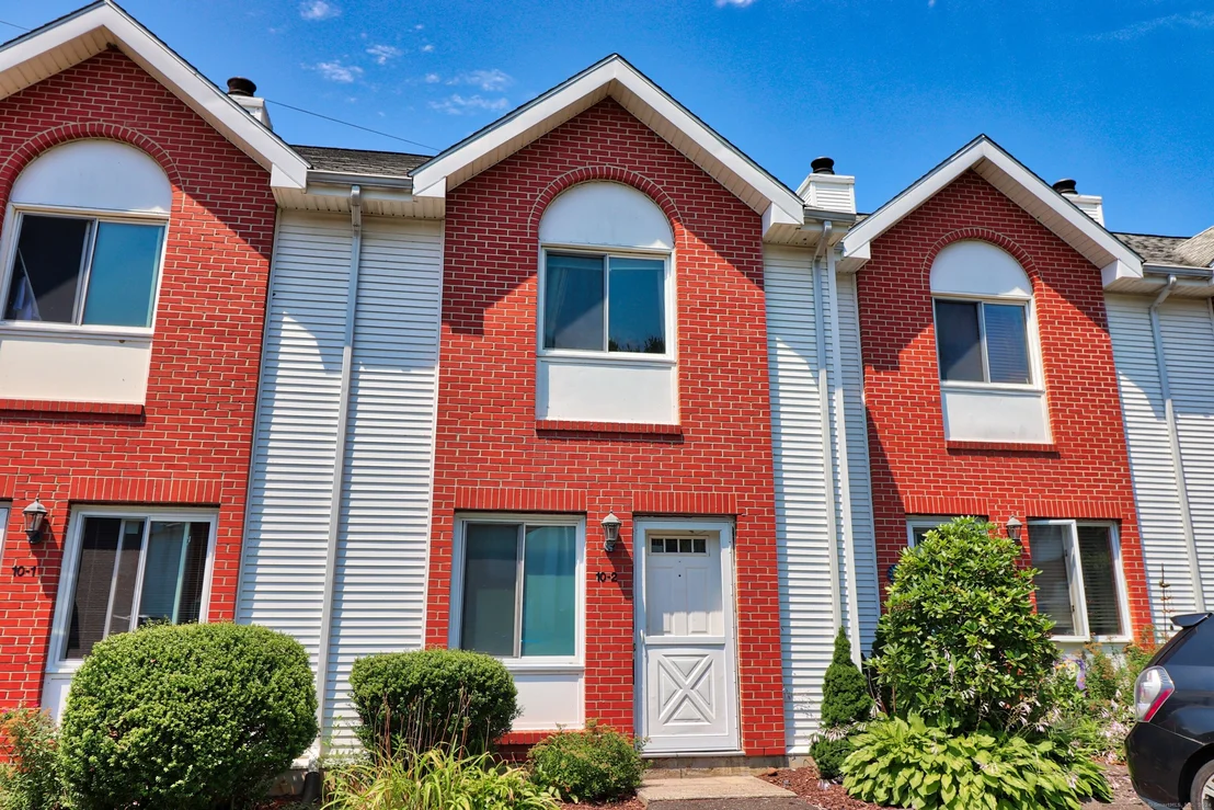 Photo of Unit 102 at 585 Park Road