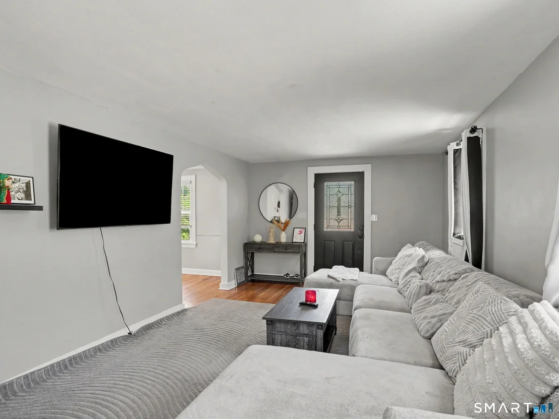 Photo of 43 Glendale Road
