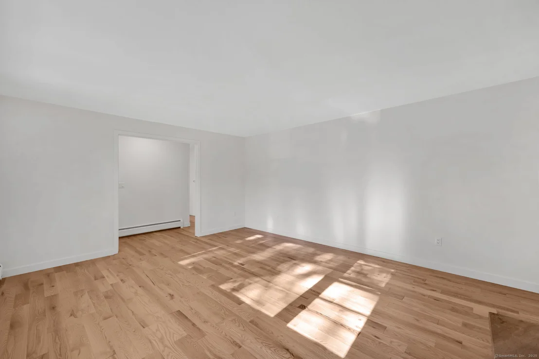 Photo of 527 Merrow Road
