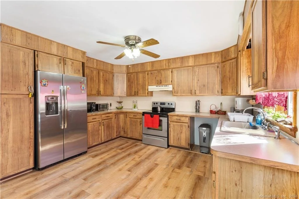 Photo of 498 Scott Road