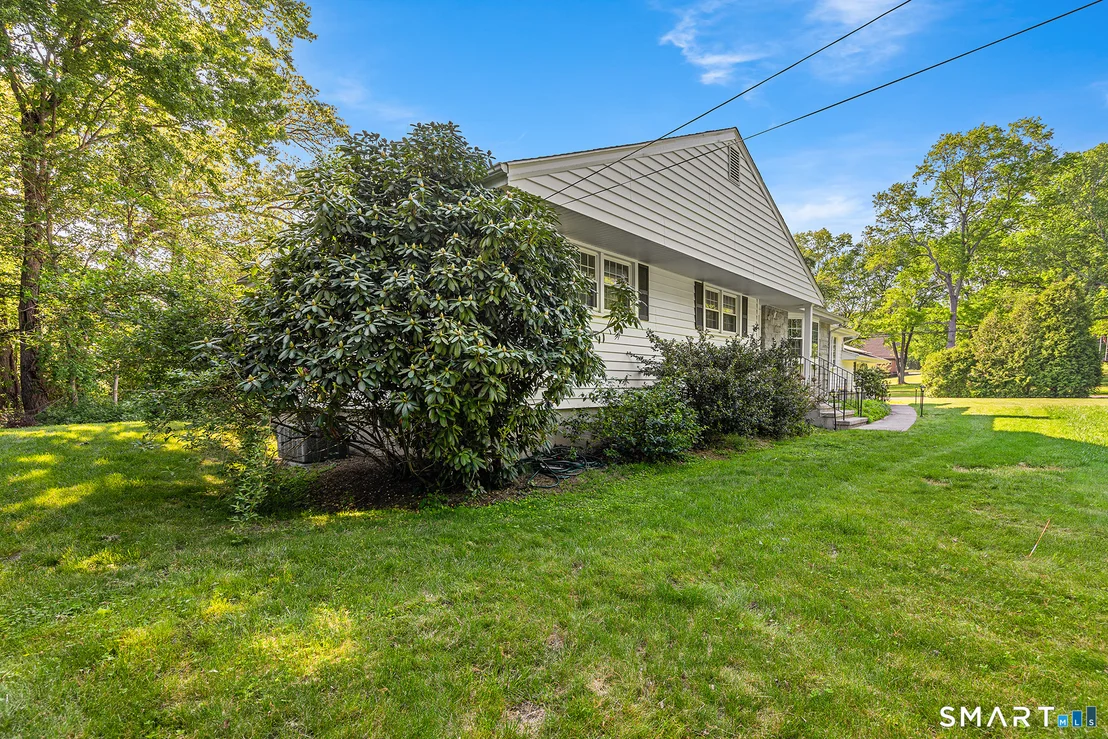 Photo of 650 Racebrook Road