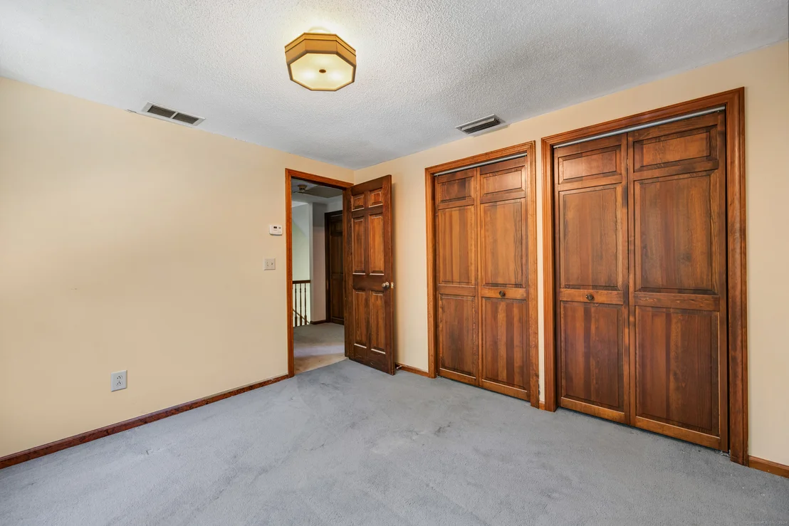 Photo of 79 Vineyard Drive