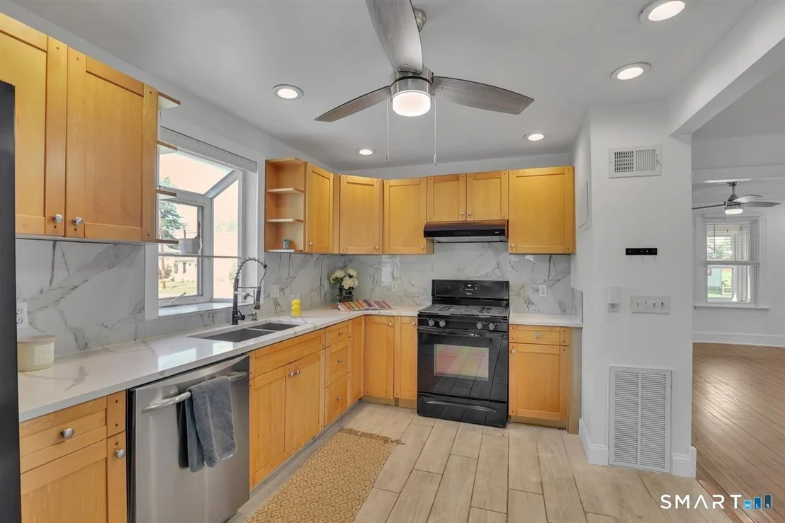 Photo of 349 Nott Street