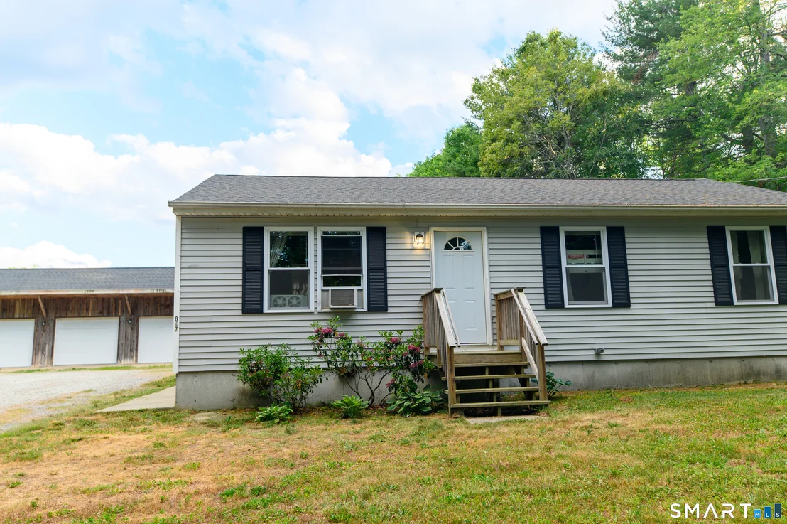 Photo of 847 Sterling Road