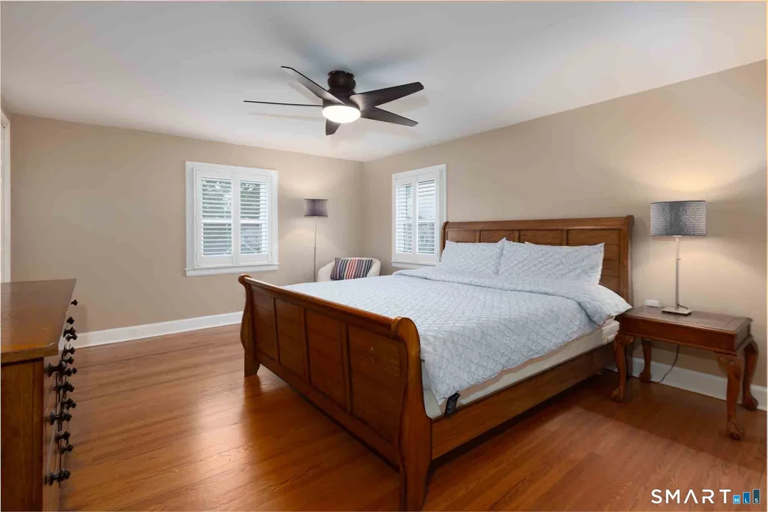 Photo of 140 Round Hill Road