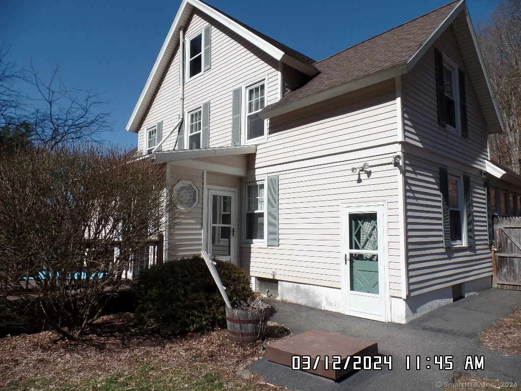 Photo of 595 Litchfield Road