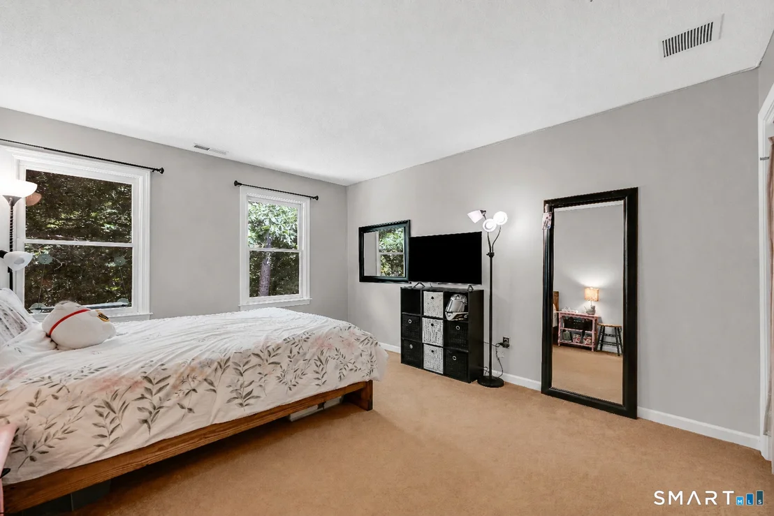 Photo of 107 Robin Drive