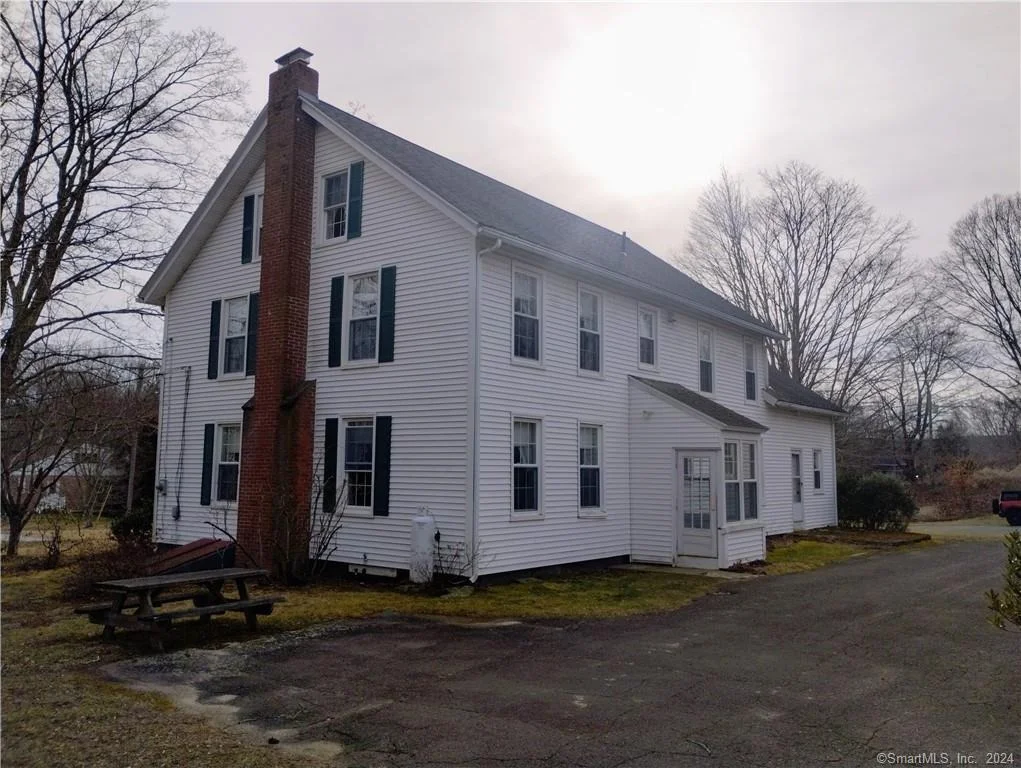 Photo of 448 Shore Road