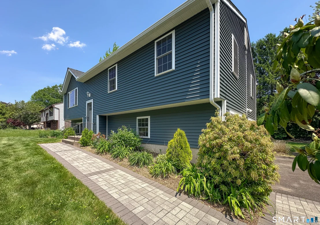 Photo of 94 Winding Brook Road