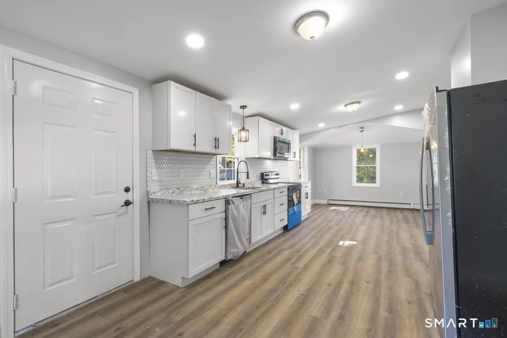 Photo of 6 Lee Avenue